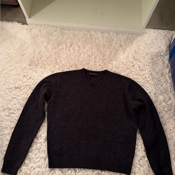 Brandy Melville Gray V-Neck Sweater Great Condition Non Smoking One Size - Picture 7 of 10